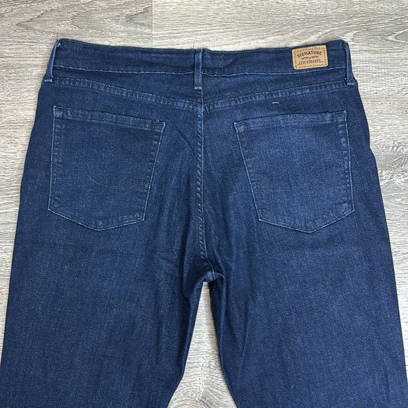 Signature by Levi Strauss Women’s Mid-Rise Bootcut Jeans Dark Blue Sz W32xL32 - Picture 5 of 11